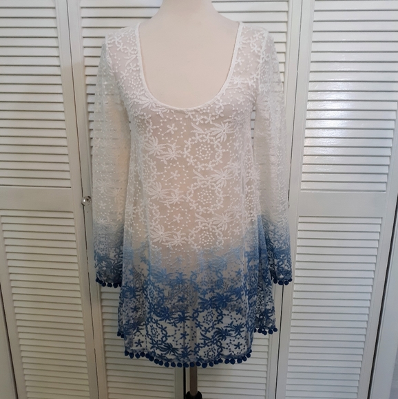 ASOS Tops - Asos ombre lace sheer top blouse sz 2 *D